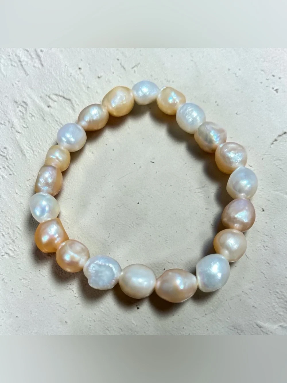 Janes Pearl Lustrous Pearl Stretch Bracelet - Cream & White
